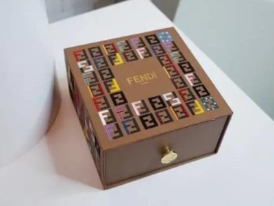 中秋送什么禮？精品盒廠家挑選幾款月餅禮盒，送禮倍有面子！